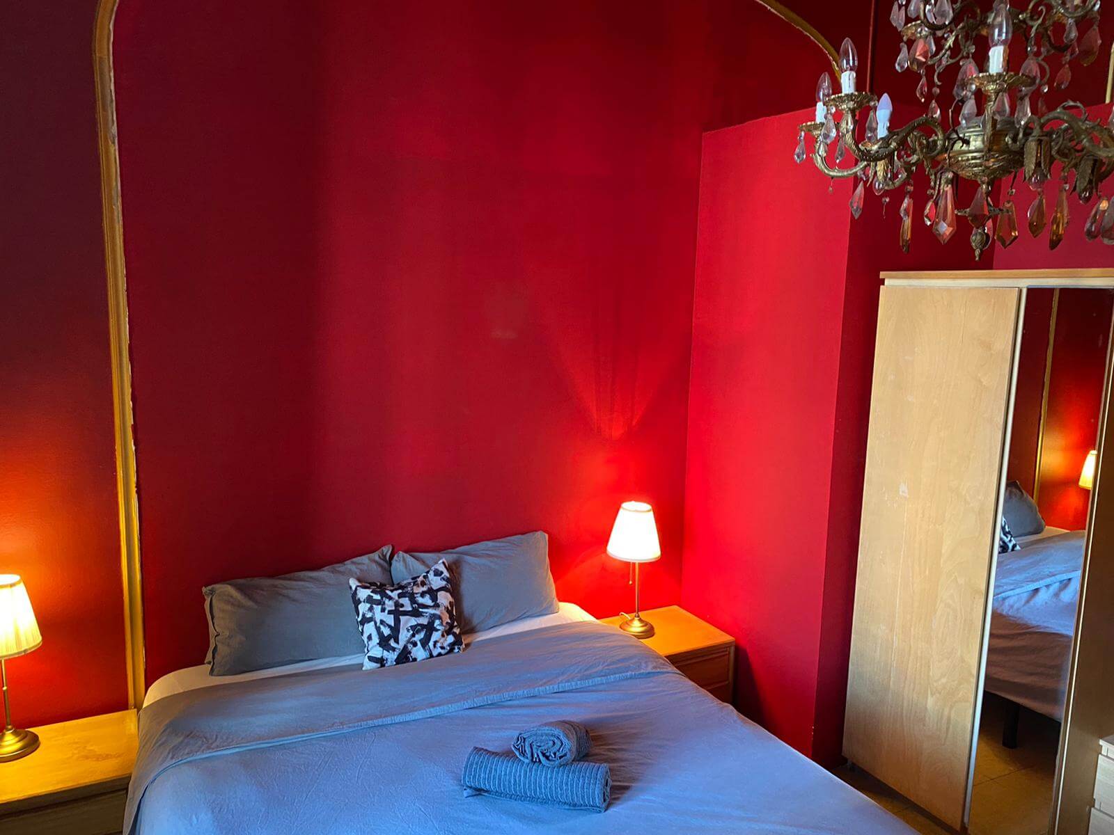 Apartments and private rooms in Barcelona